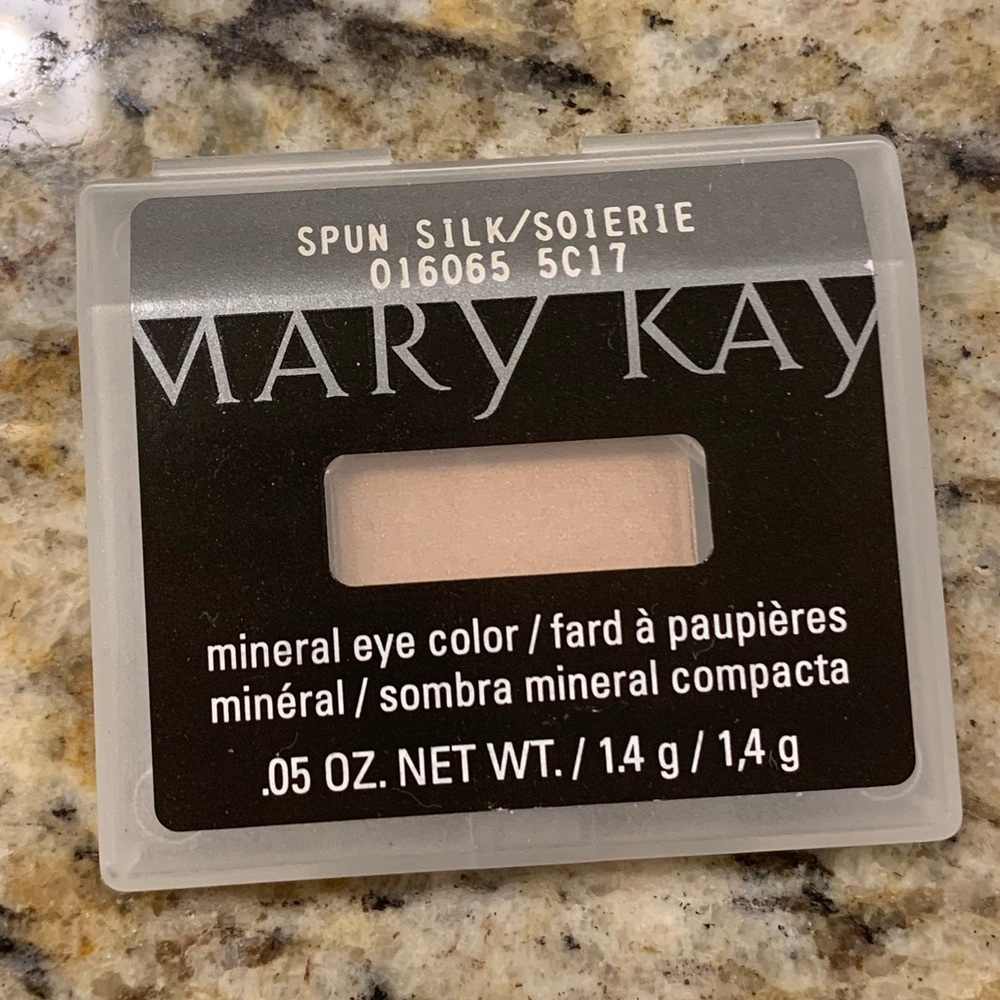Mary Kay Spun Silk eyeshadow eye color